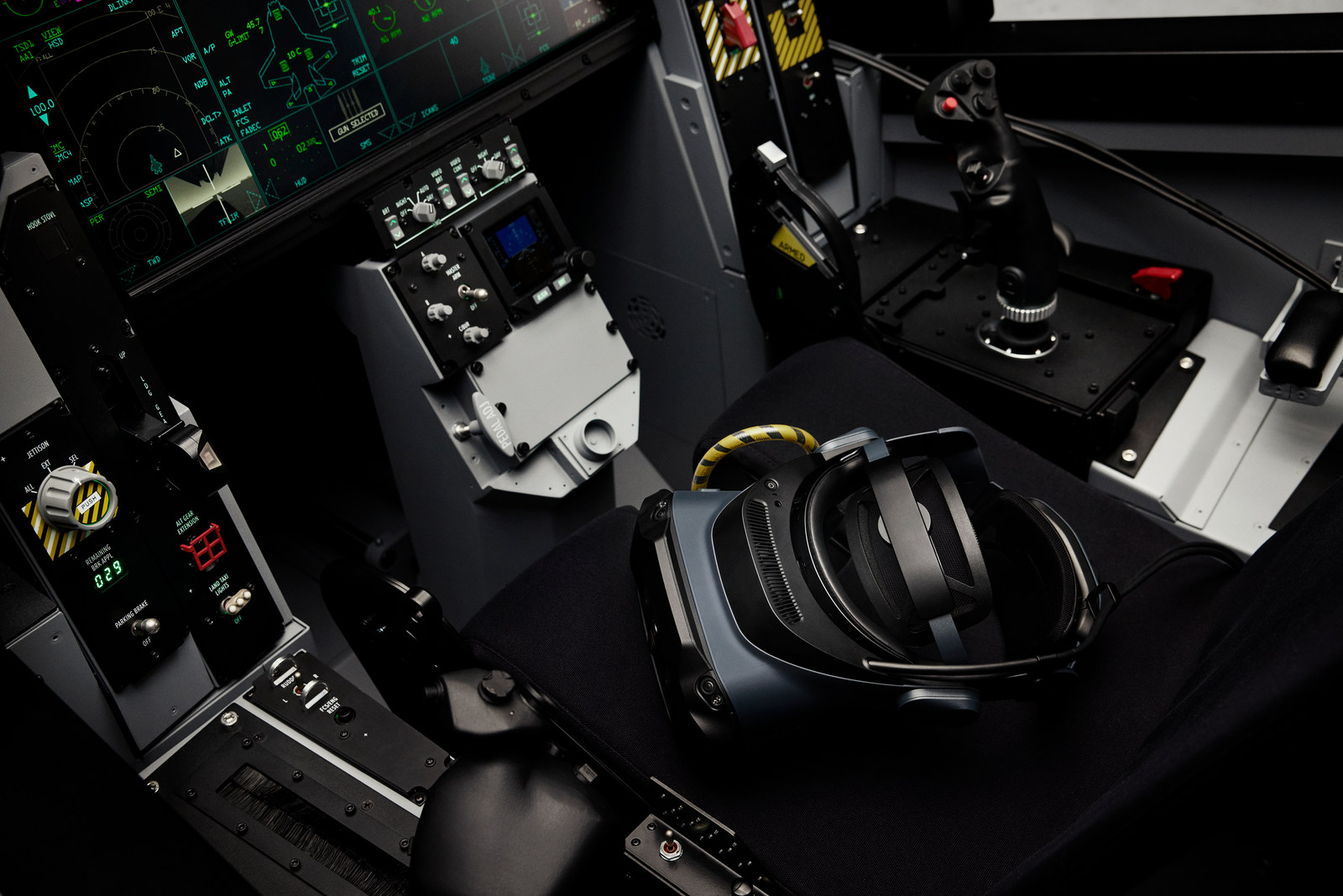 Varjo XR-4 (2026 Model) in a typical XR flight trainer. © Varjo
